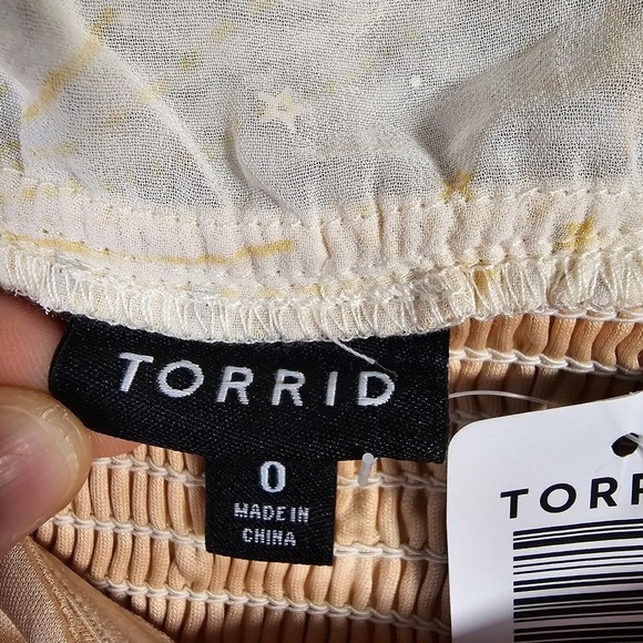 Torrid Shirt Womens Large Cream Chiffon One Shoulder Crop Top Star Moon Clusters - Picture 7 of 15
